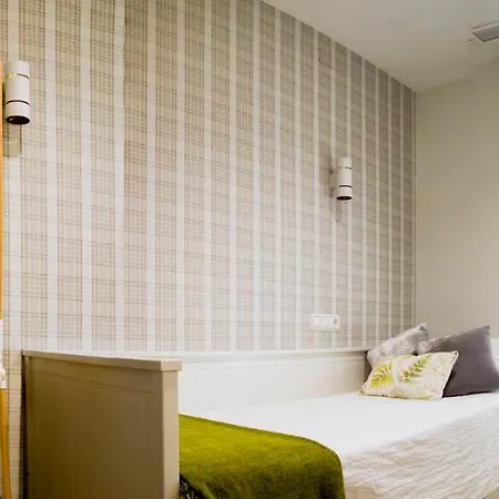 Lujosa Vivienda En Plena Juderia *